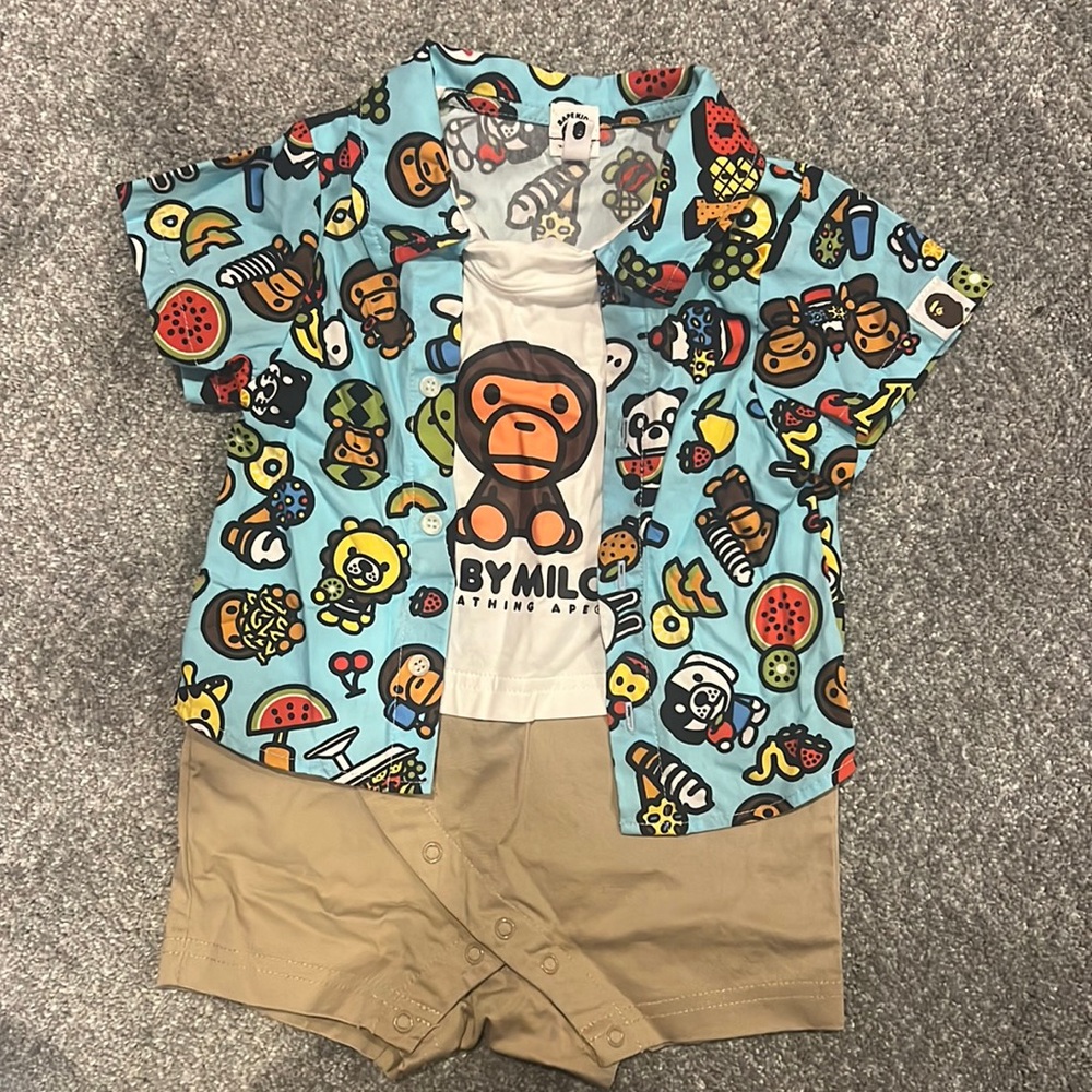 SUPER STYLISH BABY MILO BAPE ONESIE!